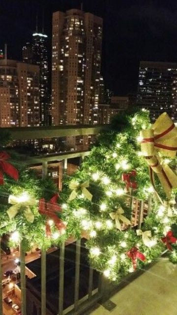 Decorating Your Apartment Balcony for Christmas